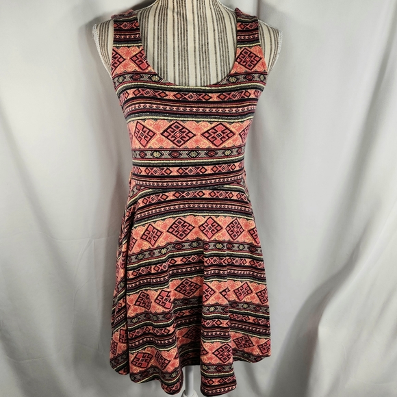 Forever 21 Multicolored Aztec Print Fit & Flare Sleeveless Dress Size Medium - Picture 1 of 6